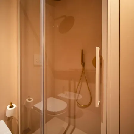 Fontana 16